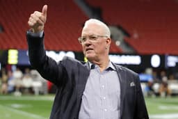 This draft trade rumor should interest the Cowboys - Yahoo Sports