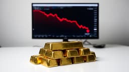 Gold Tumbles Below $4,000 as China's Gold ETFs Shed Over CNY 80 Billion in Three Months — BigGo Finance