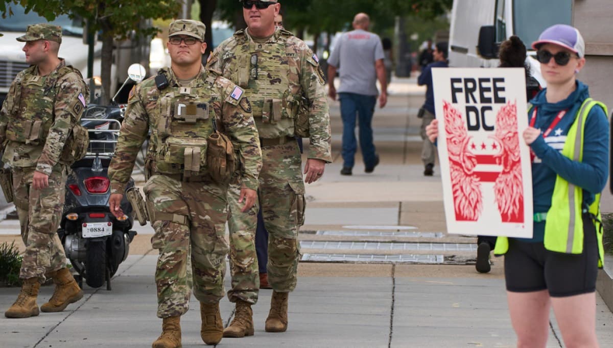 National Guard member shot trying to intervene during street fight in DC