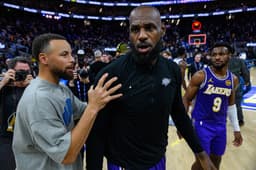 LeBron James spurns Warriors, Steph Curry for XXX in free agency