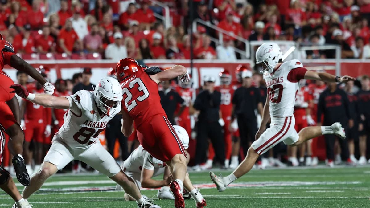 Former Vol will face Tennessee with Arkansas football