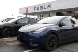 Tesla Skids 3% Amid Delivery Shortfall Concerns, Execution Risks, and JPMorgan’s Bearish Warning
