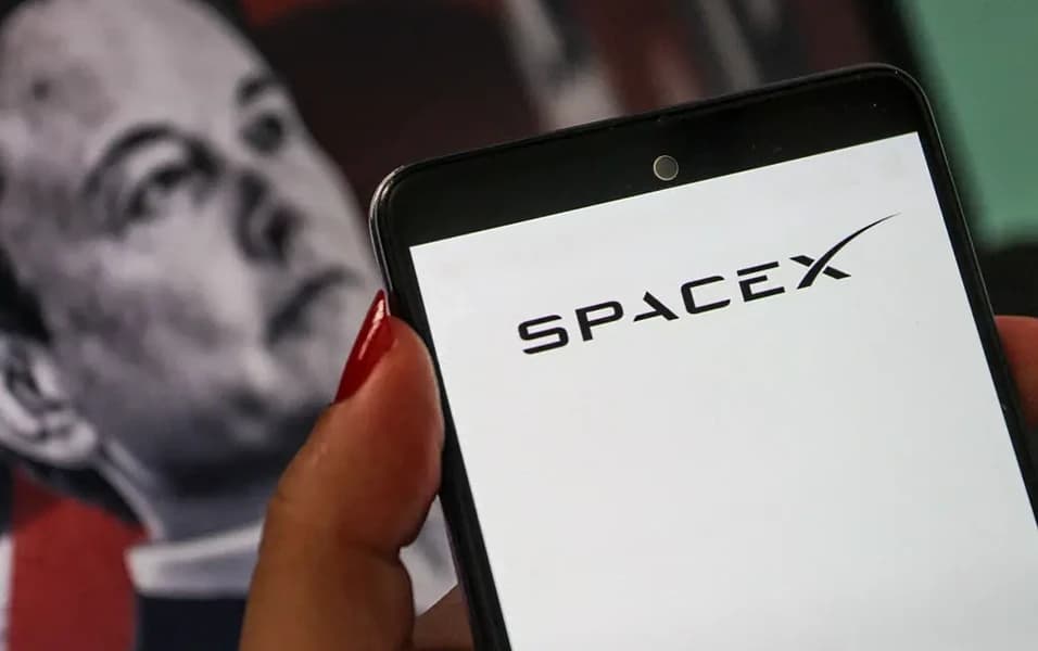 SpaceX faces volatility as post-IPO gains vanish