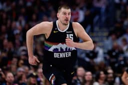 Nikola Jokic sparks brawl in game 4 by angrily confronting Jaden McDaniels for breaking unwritten rule