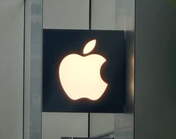 Apple Stock Climbs 2.59% After Baird Lifts Price Target to ...