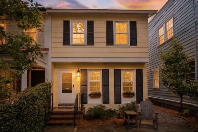 22 Pitt St, Charleston, SC 29401