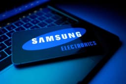 Samsung reveals new 3D-memory roadmap in bid for AI ...