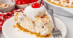 Million Dollar Pie (Easy No Bake Creamy Dessert)