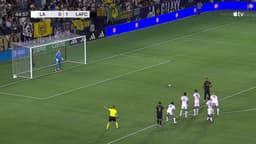 @MLS: DENIS FROM THE SPOT. 🎯

Bouanga doubles @LAFC's lead. https://t.co/mOwYu5nHzu