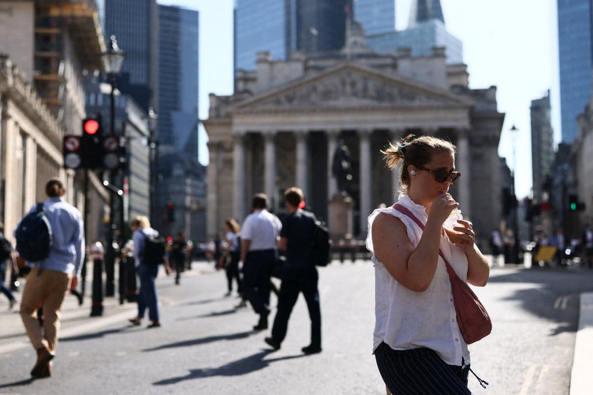 UK heatwave: What temperature is too hot to work in?