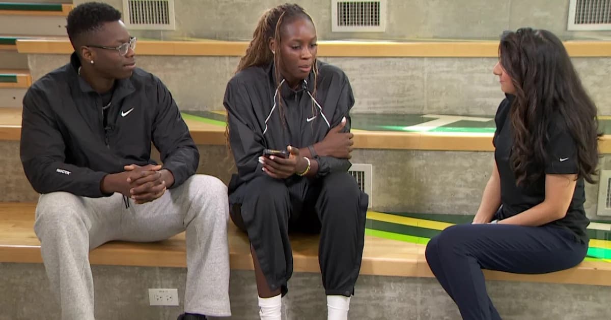Awa Fam, de Las Seattle Storm, habla junto a su hermano