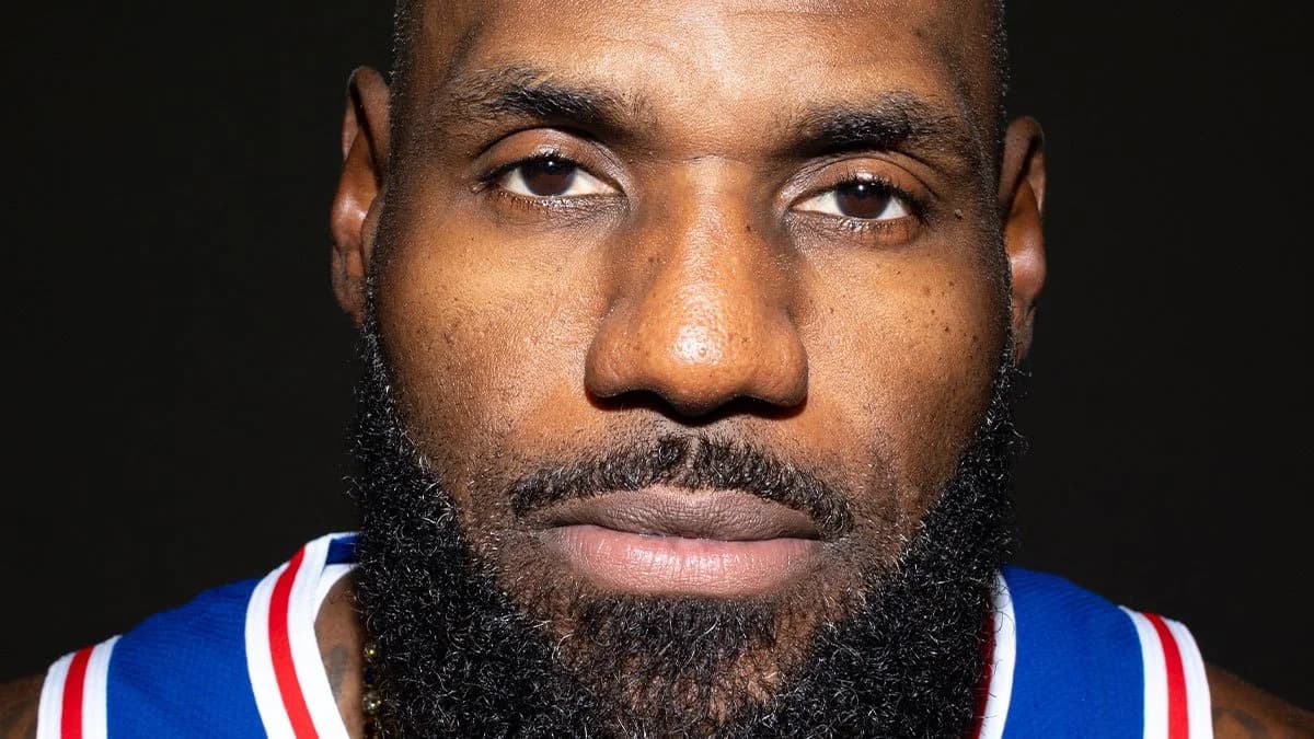 76ers' LeBron James rocks Phillies hat during preseason ...