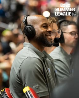 @warriors: 👋 @andre on the mic for the Summer League semis 🎙️ https://t.co/Ysv4MvebCP