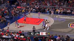 @WNBA: This finish by Mo 🙌

Monique Billings fades away and hits the jay off one leg!

GSV-IND | USA Networ...
