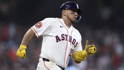 The Quirk in Astros Slugger’s First 100 Major League Home Runs