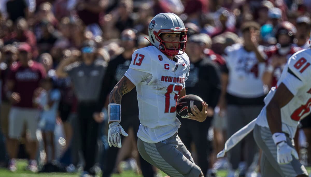 Eck: QB Toa Fa'avae is 'our guy' moving forward