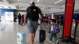 Advice for enjoying a family vacation without derailing your ...
