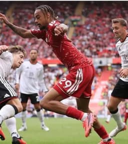 Liverpool Held To Goalless Draw As Fulham Earn First Point
