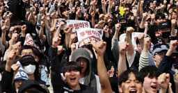 Analysis-Samsung pay deal marks seismic change for South Korea, emboldening unions