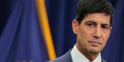 Warsh tells Wall Street to stop looking to the Fed for clues ...