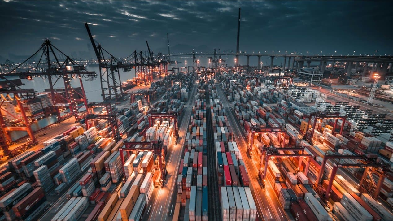 Nearshoring Bottleneck Shifts to Logistics Infrastructure