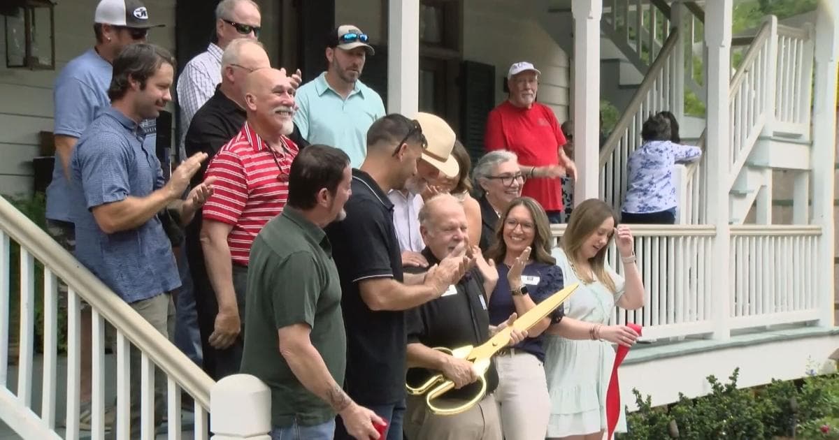 BeauBassin Farm & Gardens in Sunset host open house and ribbon cutting | Local | kadn.com