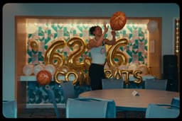 @LASparks: The team put together a celebration for Nneka tying Lisa Leslie’s all-time scoring record. 🥹🎉

@nnek...