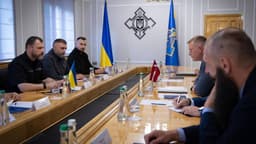 Ukraine, Latvia defense chiefs discuss boosting joint ...