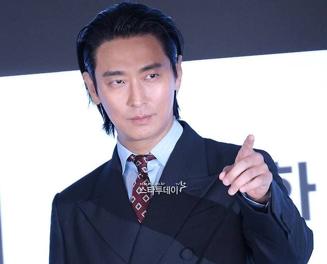 ‘The Devil Wears Prada 2’ stars visit Korea, Jung Ji-hoon’s first villain, IU’s idol-level professionalism, and Ju Ji-hoon’s “It was good” [On-site 24 Hours] - MK