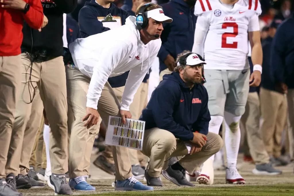 Ole Miss collapses in 52-28 loss at Florida