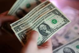 Dollar Strength Supported as Trump’s Iran Deadline