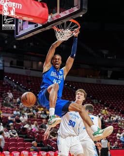 @dallasmavs: Did someone say alley-oop⁉️ https://t.co/RRdflNQ9kW