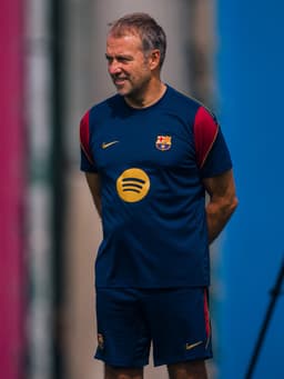 @FCBarcelona: 🗣️ 𝐇𝐚𝐧𝐬𝐢 𝐅𝐥𝐢𝐜𝐤: “Gavi is fine. He’s much better than he was after the game. We have to wait a week f...