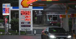 Wall Street Rallies While Gas Prices Jump, Adding $40 Monthly Cost for Americans