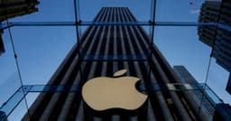 Apple's foldable iPhone faces engineering snags, potential shipment delays, Nikkei Asia reports | Reuters