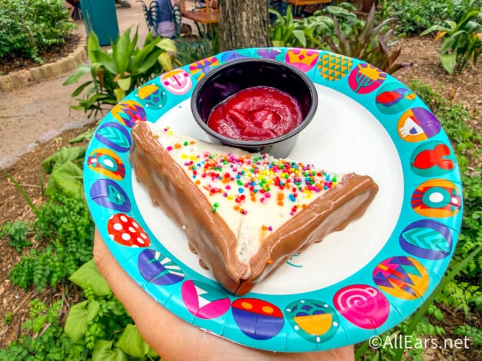 REVIEW: Fairy Bread and Fruity Drinks — NEW Bluey Treats Just Dropped in Disney World