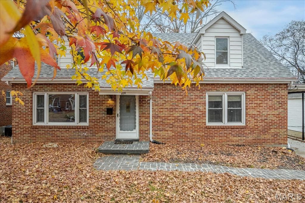 808  Macarthur Street , Washington, MO | MLS# 25077194 - Schneider Real Estate