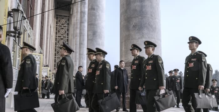 中共军方首办高干班 习“夫妻店”再引关注 | 习近平 | 彭丽媛 | 张又侠 | 大纪元