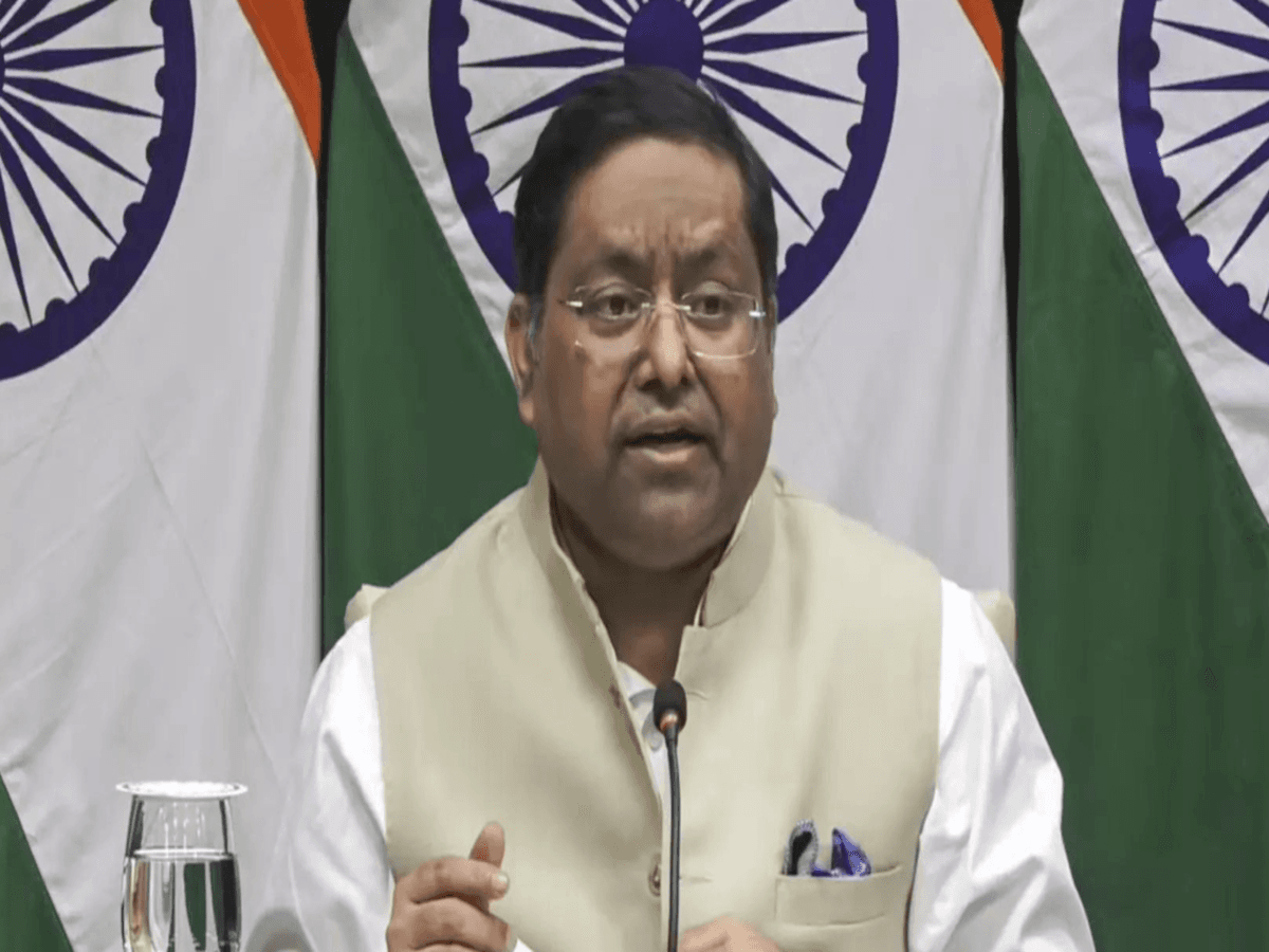 Iran War Live Updates: 10 Indian ships exit Hormuz safely; 14 remain in Gulf, says Randhir Jaiswal  - The Economic Times