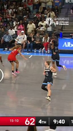 @chicagosky: too easy for E😴

#skytown https://t.co/3B7JG07aGB