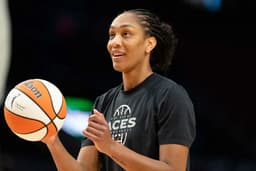 Gamecocks legend A'ja Wilson adds more big wins at 2026 ...