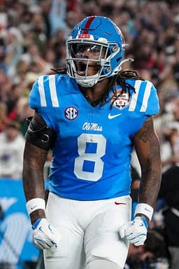 @AdamSchefter: History: the Browns are waiving tight end Dae’Quan Wright and, if he clears waivers, he has an agree...