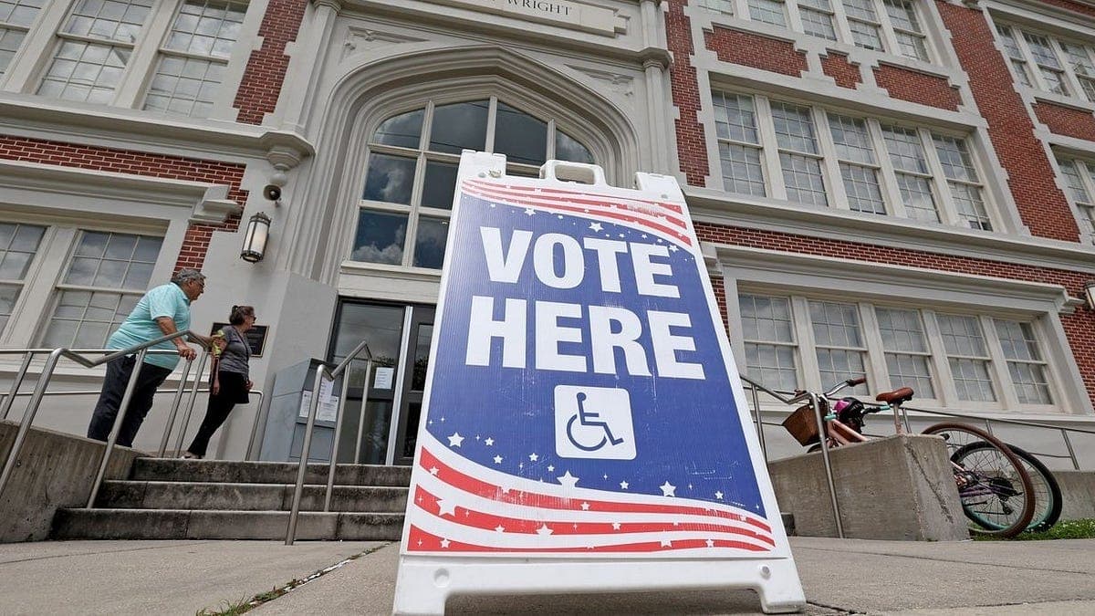 Megadonors Put More Than $1.3 Billion Into 2026 Election Fight Ahead of Midterms