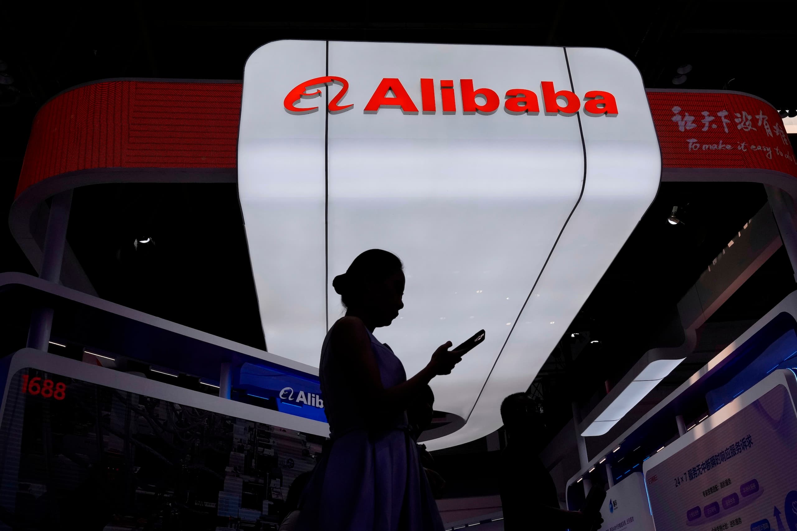 China draft rules offer millions of gig workers employment contracts