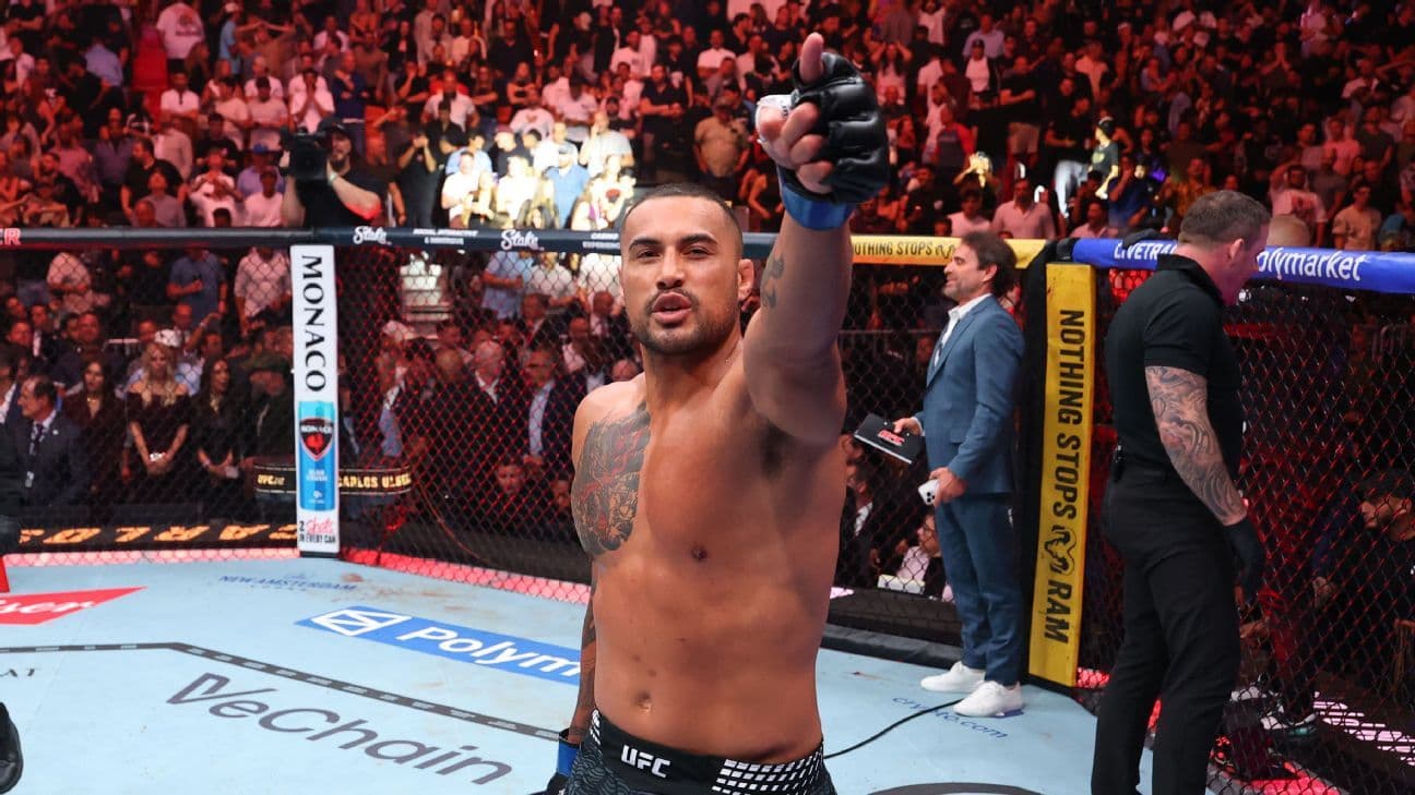 UFC 327 results: Ulberg KOs Procházka to win light heavyweight title - ESPN