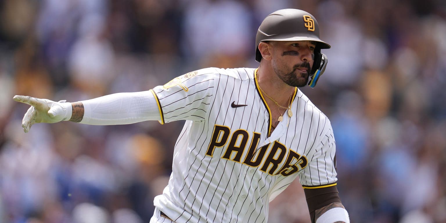 Padres' Wild-Card Push Swings Between Offensive Burst and Yankees Loss