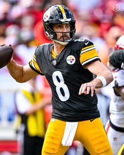 @steelers: With two touchdown passes on Sunday, Aaron Rodgers (539) is now tied with Peyton Manning for the thi...