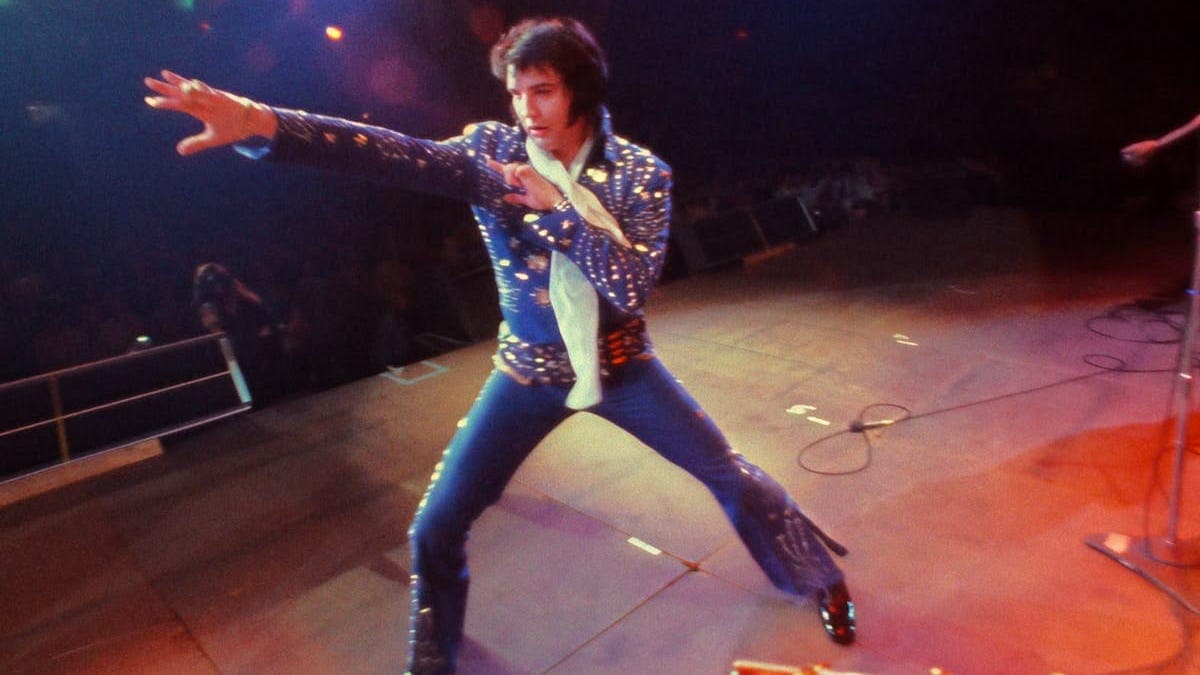 EPiC: Elvis Presley in Concert - by Shannon Maldonado