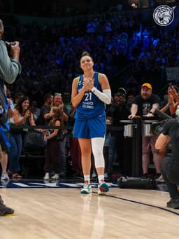 @WNBA reposted: we witnessed history. 

goodnight, Lynx Fam. 💤 https://t.co/jCxUxCWoHQ