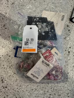 Shopper shocked after opening mystery bag of jewelry brought from thrift store: 'Treasure'